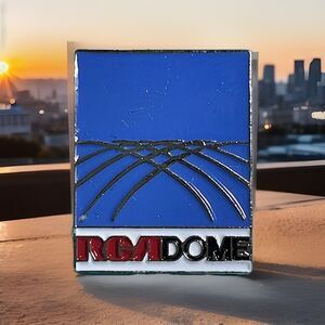 Old RCA Dome Indianapolis, Indiana Lapel Pin (Demo’d In 2008)